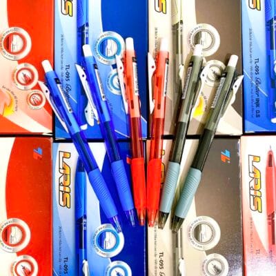 Bút Bi TL095 đủ màu xanh đỏ đen (1 hộp 20 cây ) , thân bút thiết kế đẹp , mực ra đều và viết rất êm